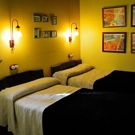 Casa De Baixo Hotel