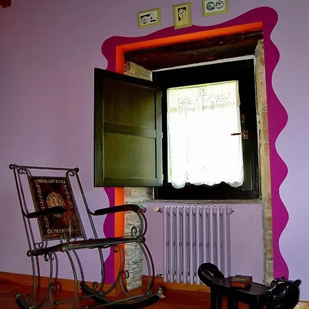 Casa De Baixo Hotel