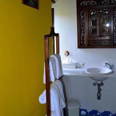 Ξενοδοχείο Casa De Baixo 2*